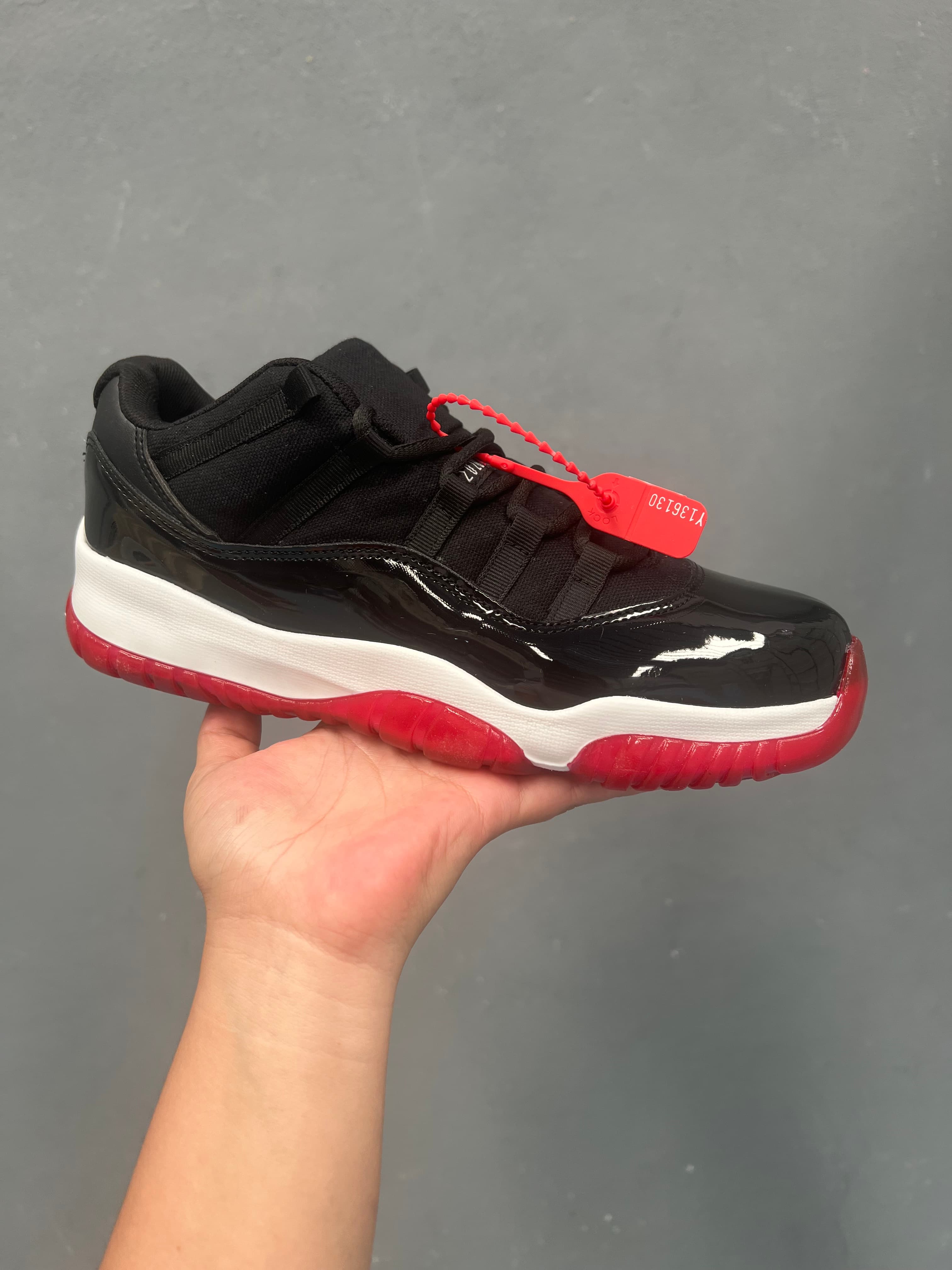 Tenis Jordan 11  choclo Retro Bred